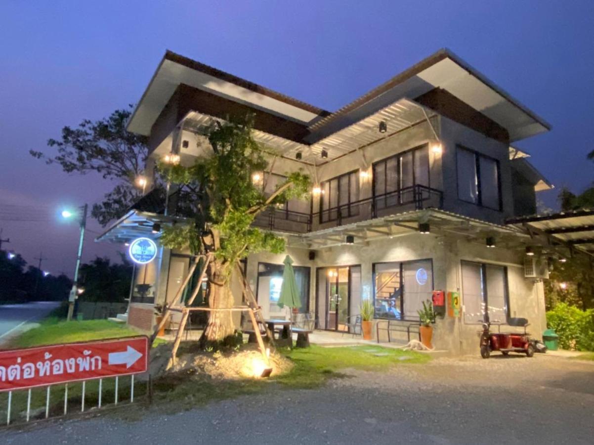 บ้านต้นไม้โฮมสเตย์อุทัยธานี Екстериор снимка
